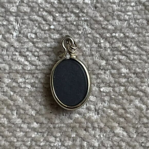 Simulated Faux Opalite Pendant Oval Shaped Fashion Costume Sparkly Classic - Picture 3 of 4